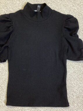 Forever 21 Black Ribbed Puff Sleeved T-Shirt - Small